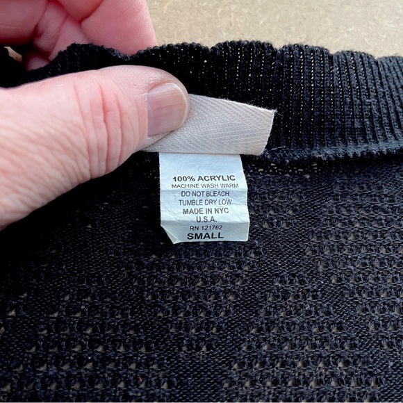 Sweet Kizz Women’s Black Knit Cropped Cardigan Size Small - Picture 4 of 4